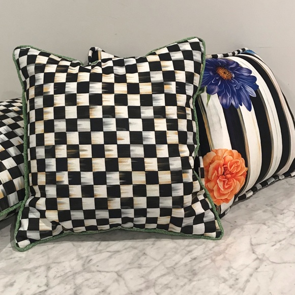 Decorative Throw Pillows 18 x 18 Patterns:Black/White Check, Floral/Stripe/Check - Picture 5 of 8